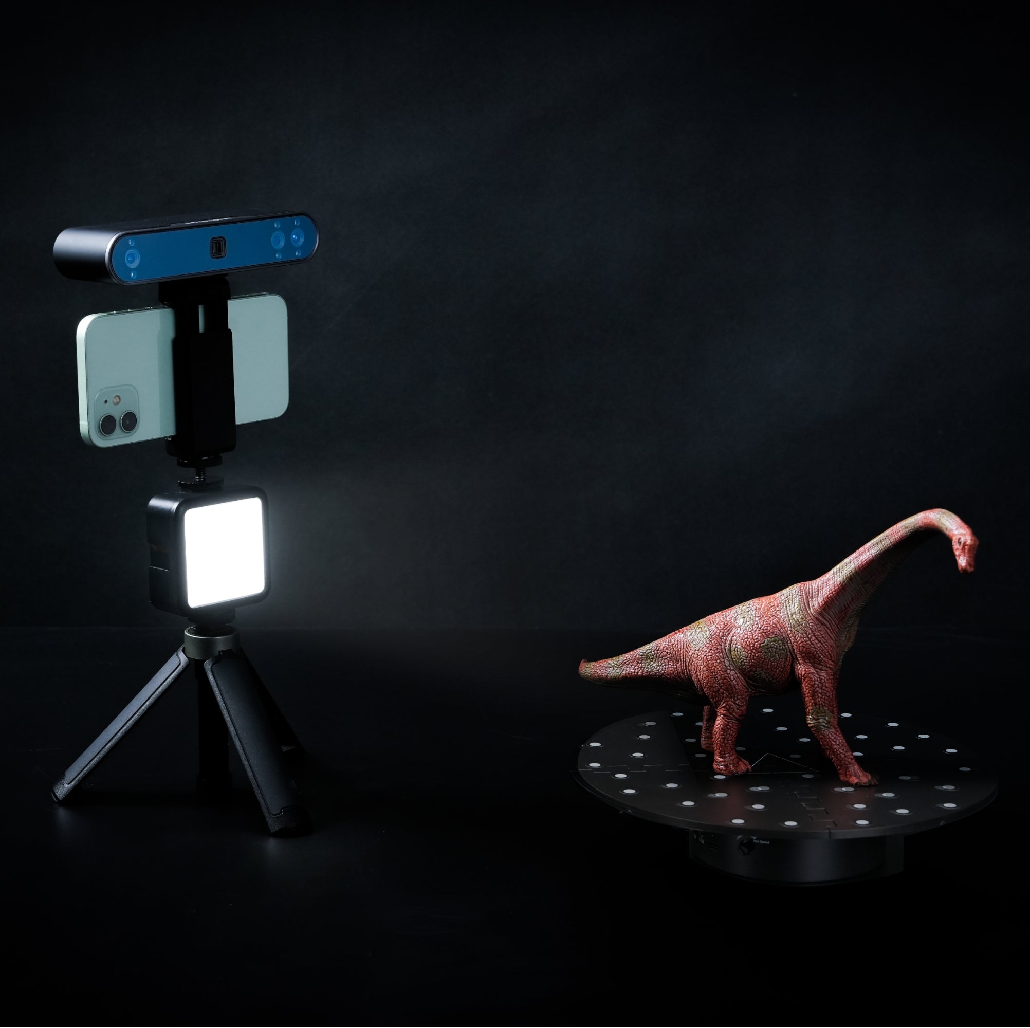 Rechargeable Mini LED Light - Revopoint 3D US