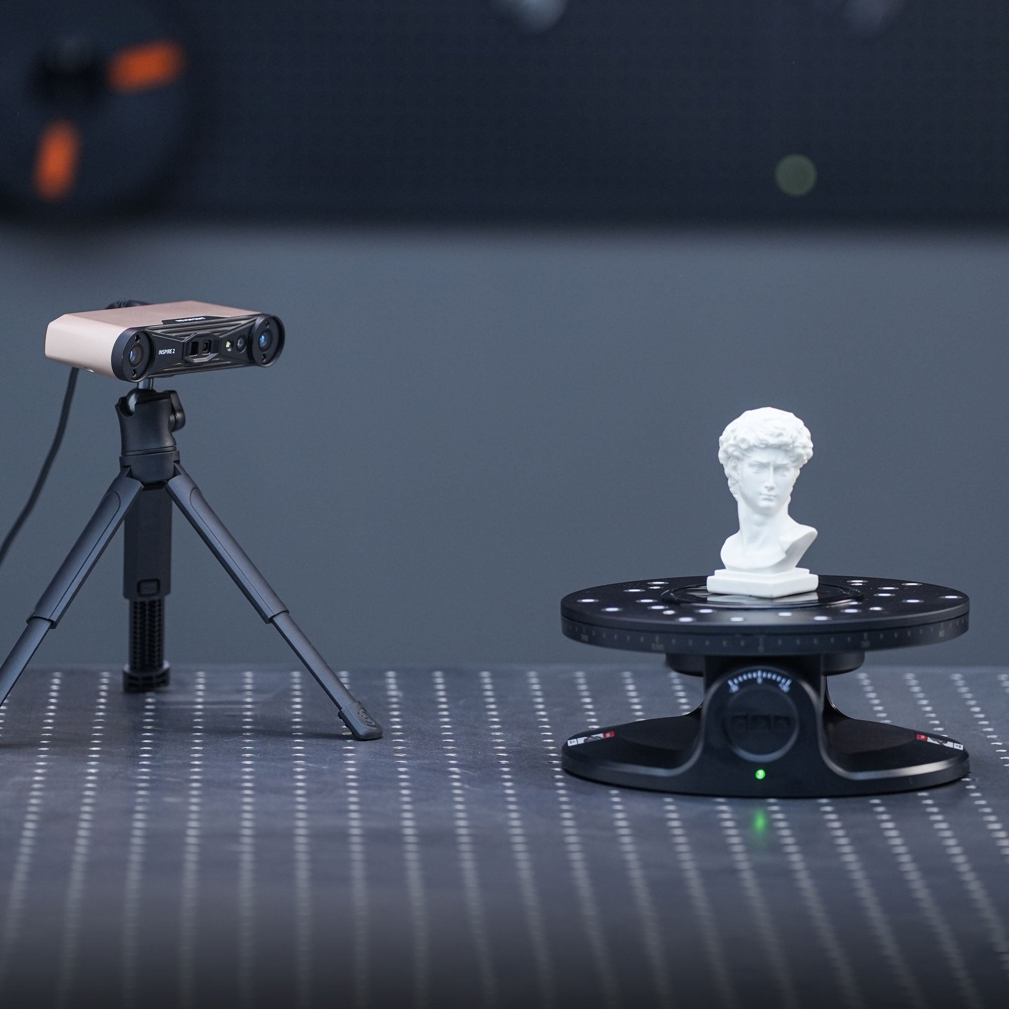 Dual-axis Turntable